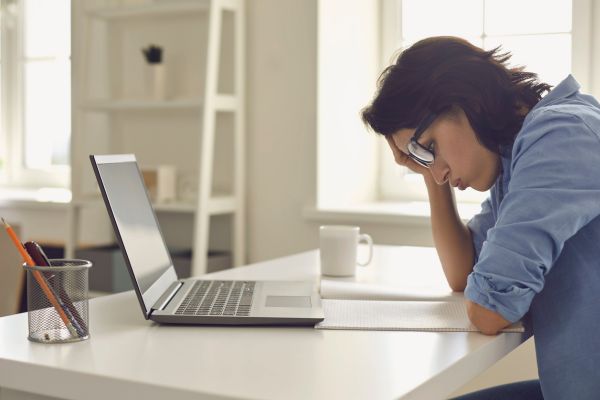 8 Błędów w Pisaniu Treści Fintech, Których Należy Unikać