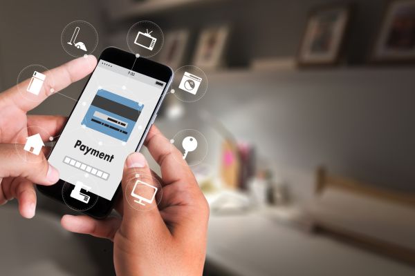 Co to są transakcje bez fizycznej obecności karty (CNP)