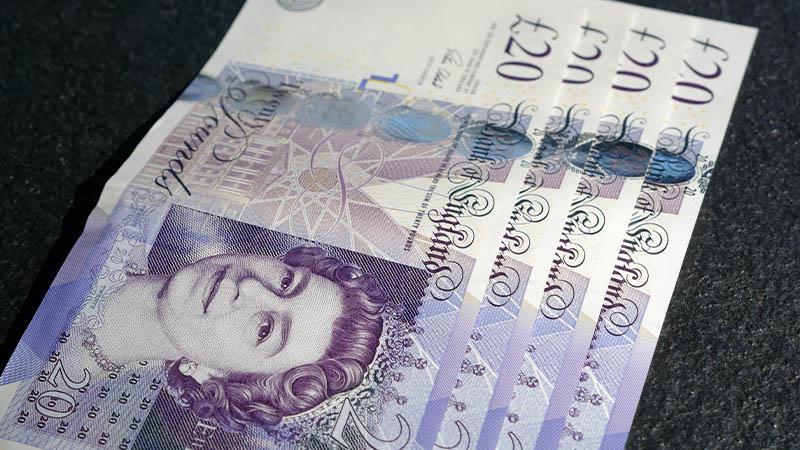 Inwestycje w brytyjski sektor fintech spadają o 37%